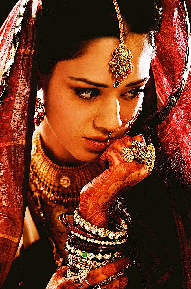 Panna młoda z Gujarati. Indyjska maestria biżuterii ślubnej